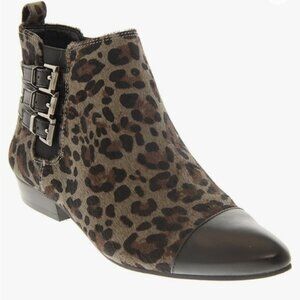 Vince Camuto Women  s Davilla Short Boot Size 7  5